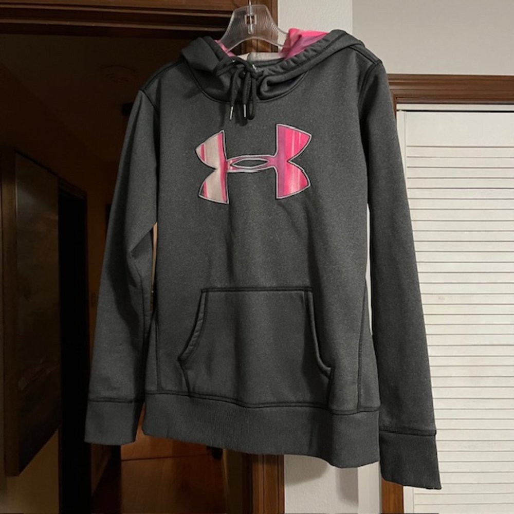 Under Armour Women's Hoodie with Hand Pockets Size M